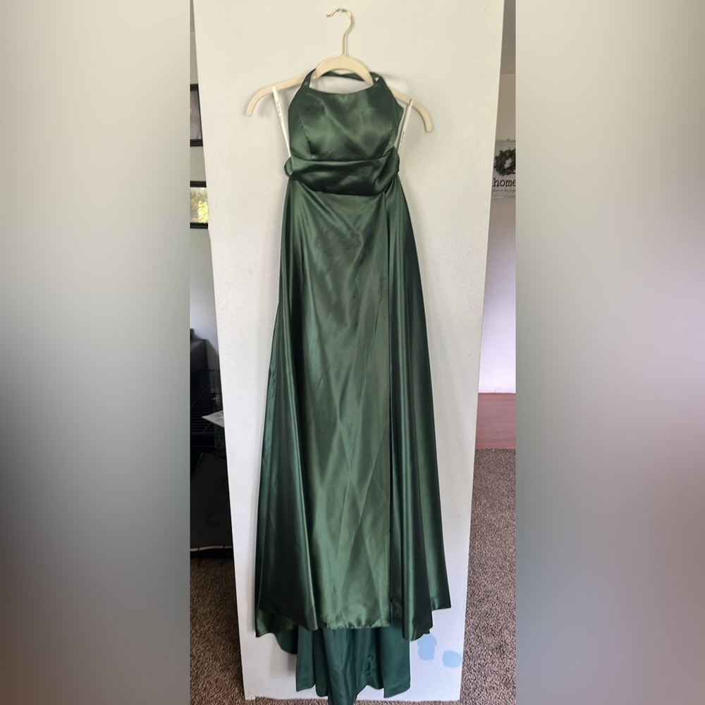 Elegant Emerald Green Satin Dress